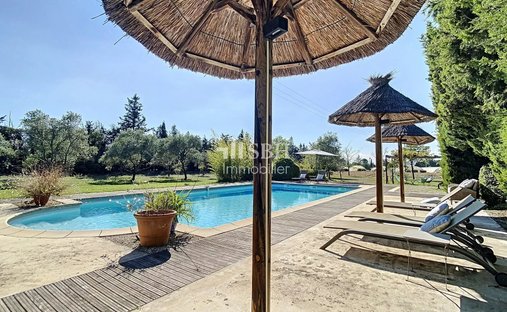 Country House in Secteur Nord, Pernes-les-Fontaines, France 1