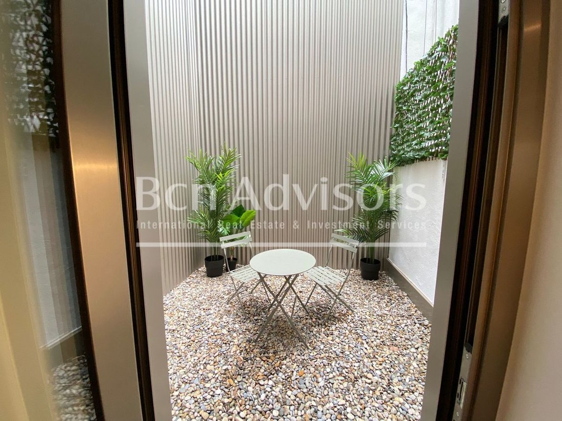 Apartment in Ciutat Vella, Barcelona, Spain 2 - 15876852