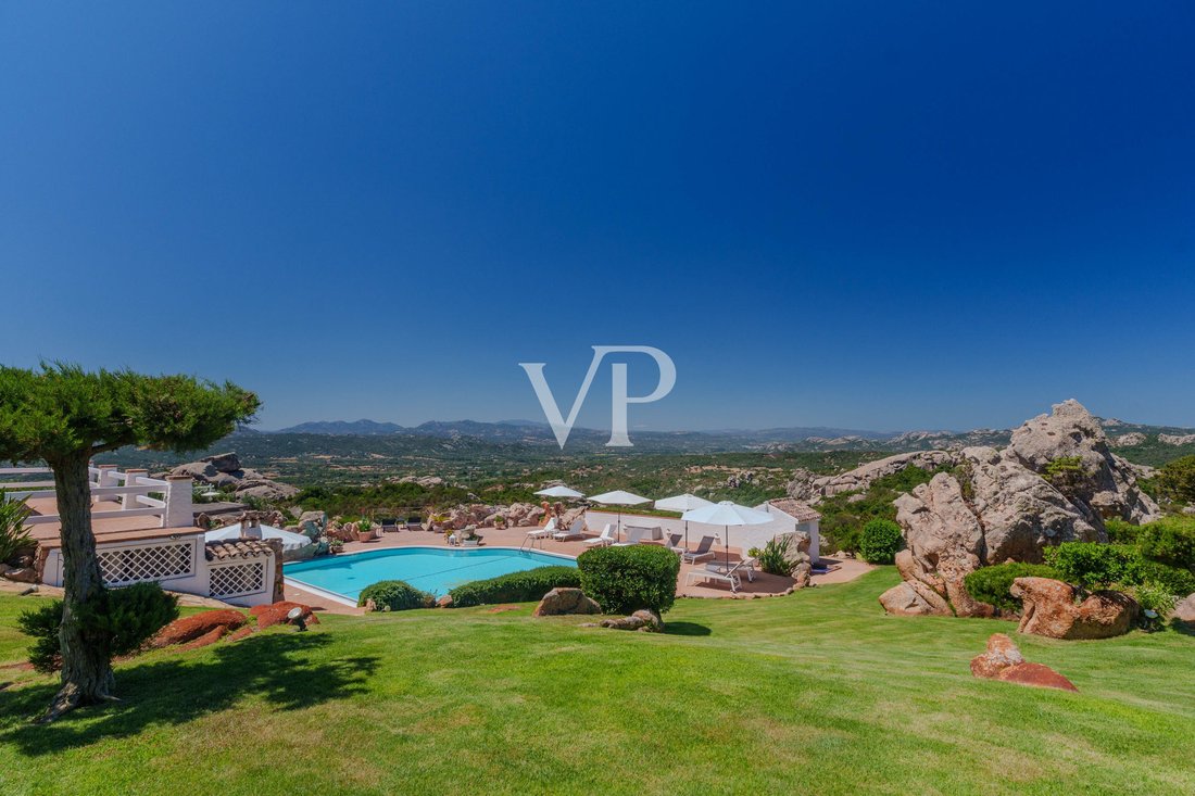Villa in Area Arzachena Paese, Arzachena, Sardinia 2 - 15875952