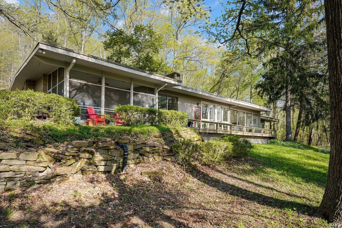 House in Columbus, Indiana, United States 1 - 15876455