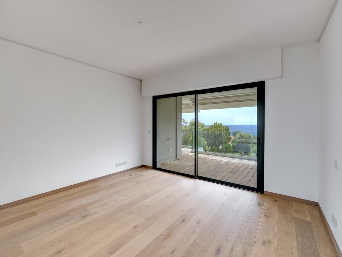 Apartment in Saint Nicolas, Cannes, France 5 - 15879821