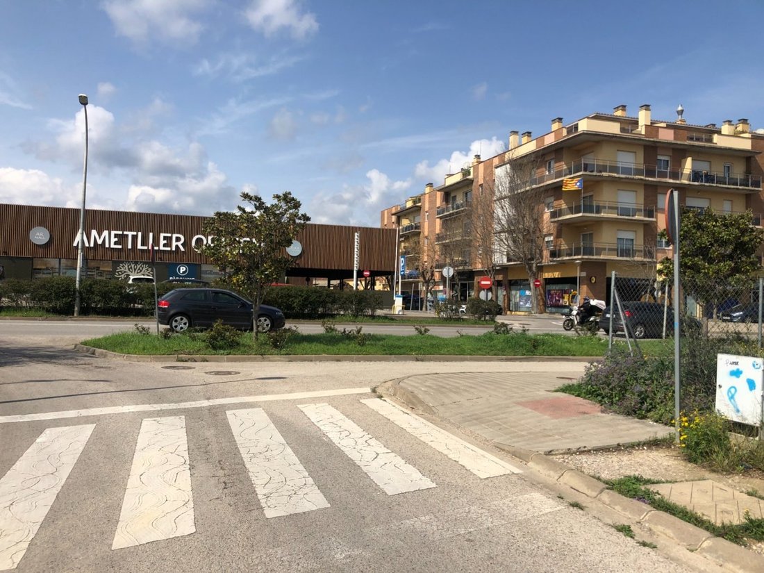 Land in Figueres, Katalonien, Spanien 2 - 15880011
