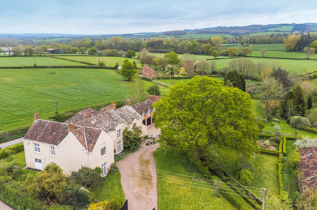House in Over Stowey, England 3 - 15877276