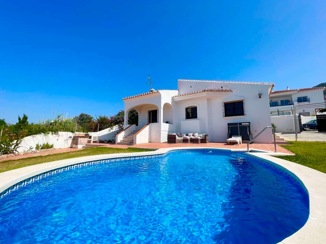 Villa a Nerja, Andalusia, Spagna 1 - 15877231