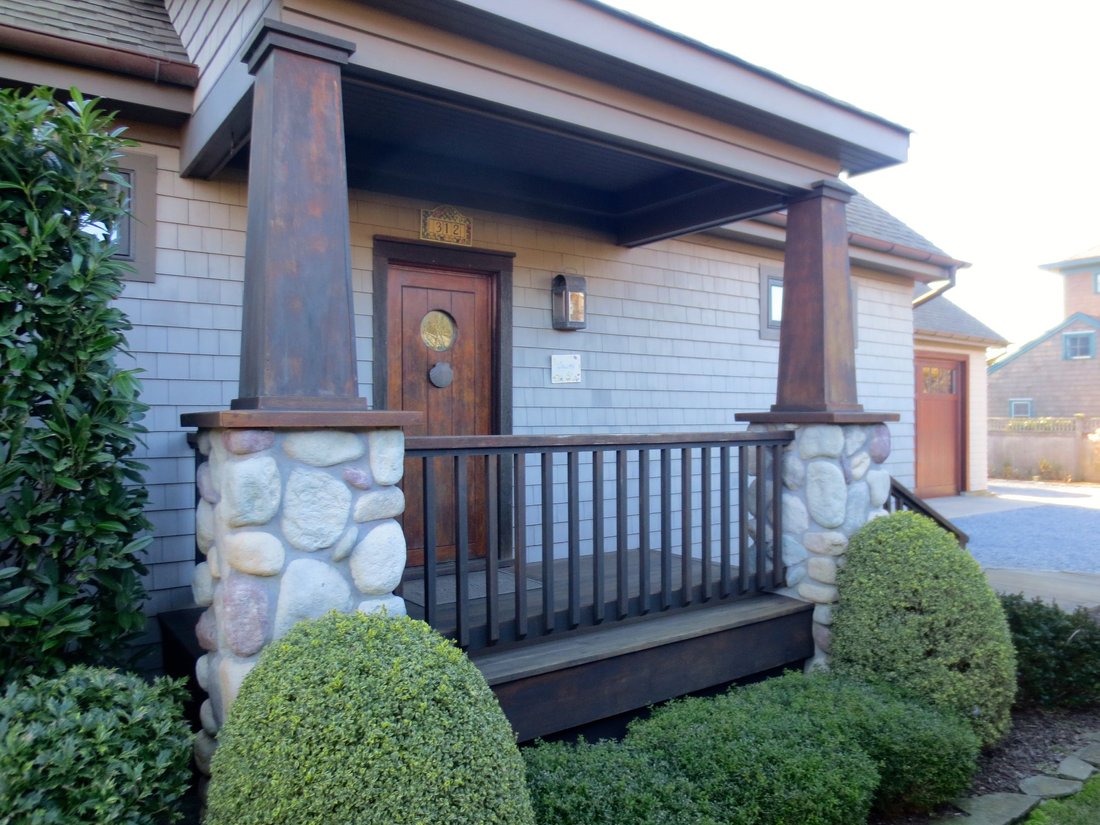 Hampton Bays, New York, United States 4 - 15877794