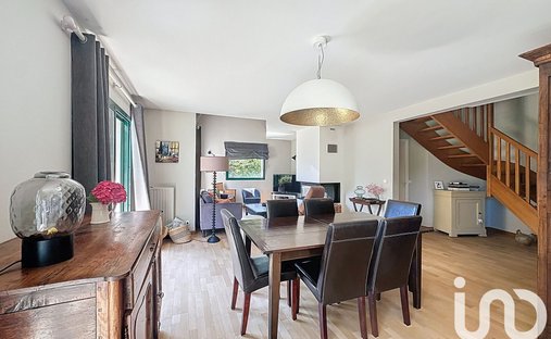 House in Locmariaquer, Brittany, France 1