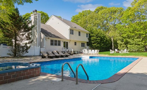 Hampton Bays, New York, United States 1