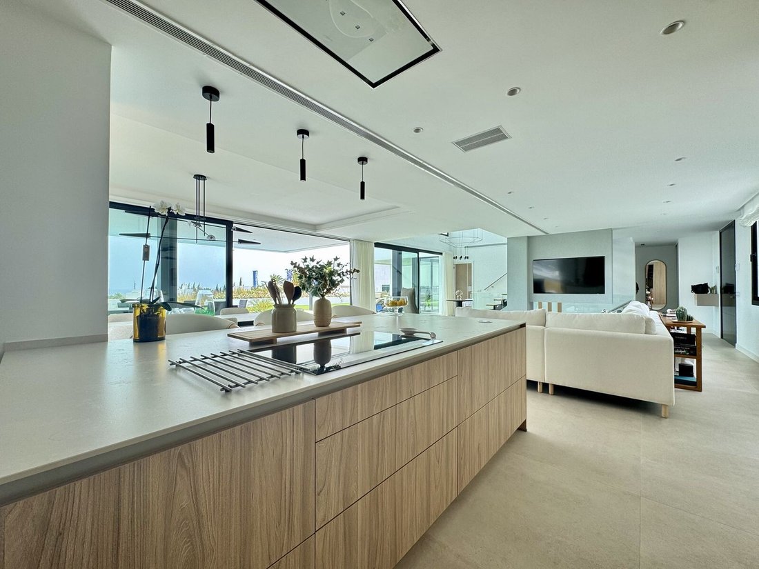 Villa in Cancelada, Estepona, Andalusia 5 - 15876066