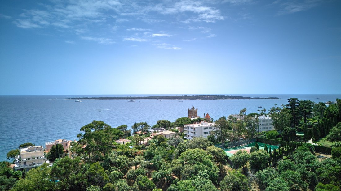 Apartment in Saint Nicolas, Cannes, France 2 - 15879821