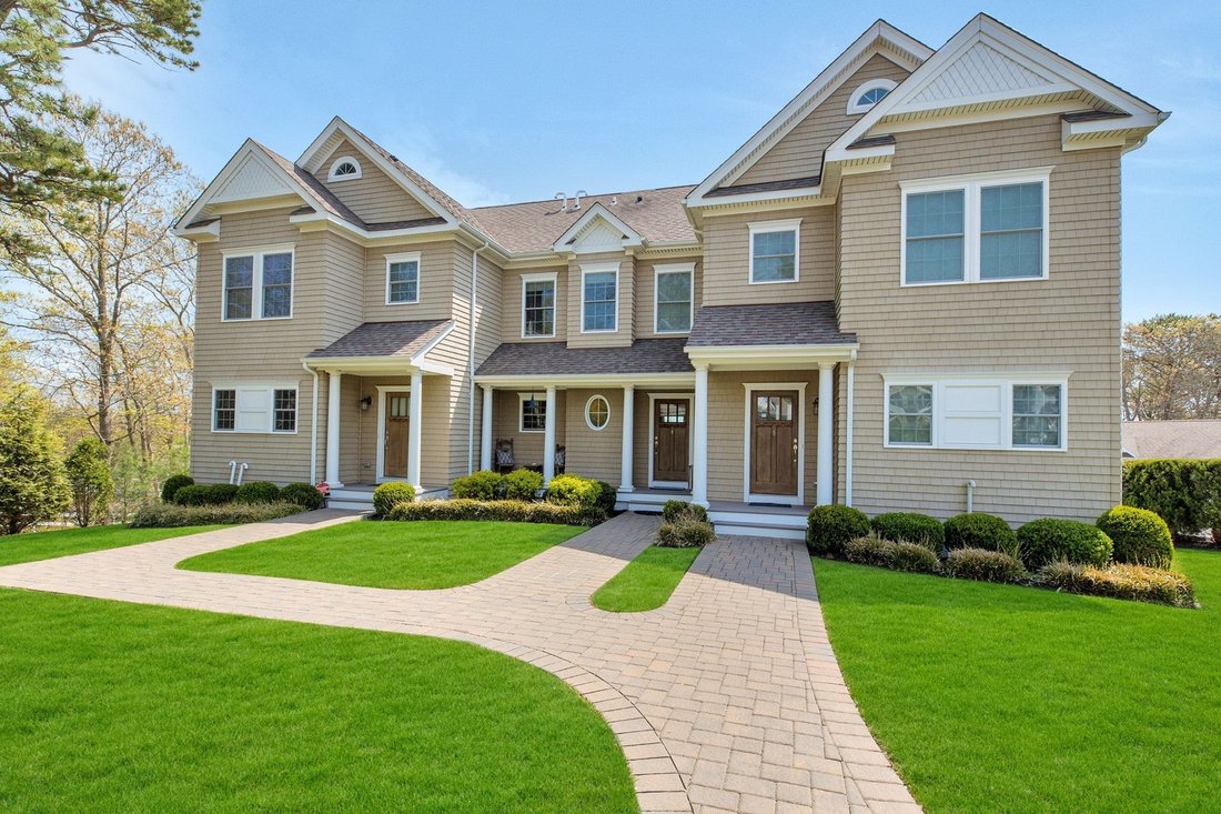 Hampton Bays, New York, United States 1 - 15877863