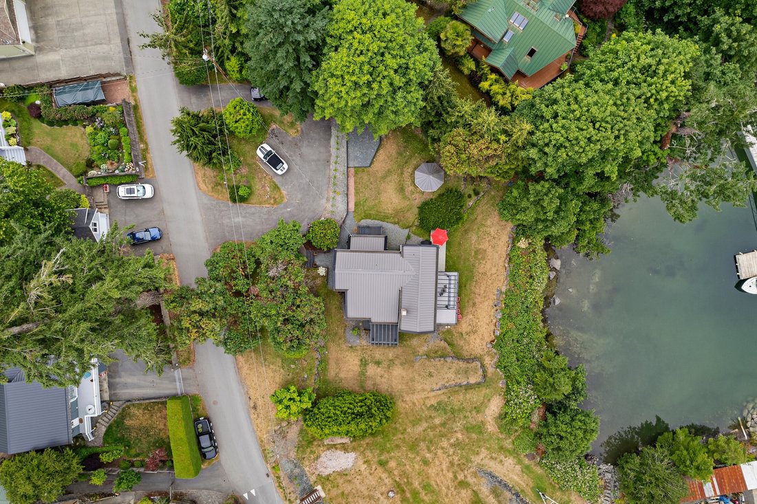 House in Duncan, British Columbia, Canada 3 - 15877049