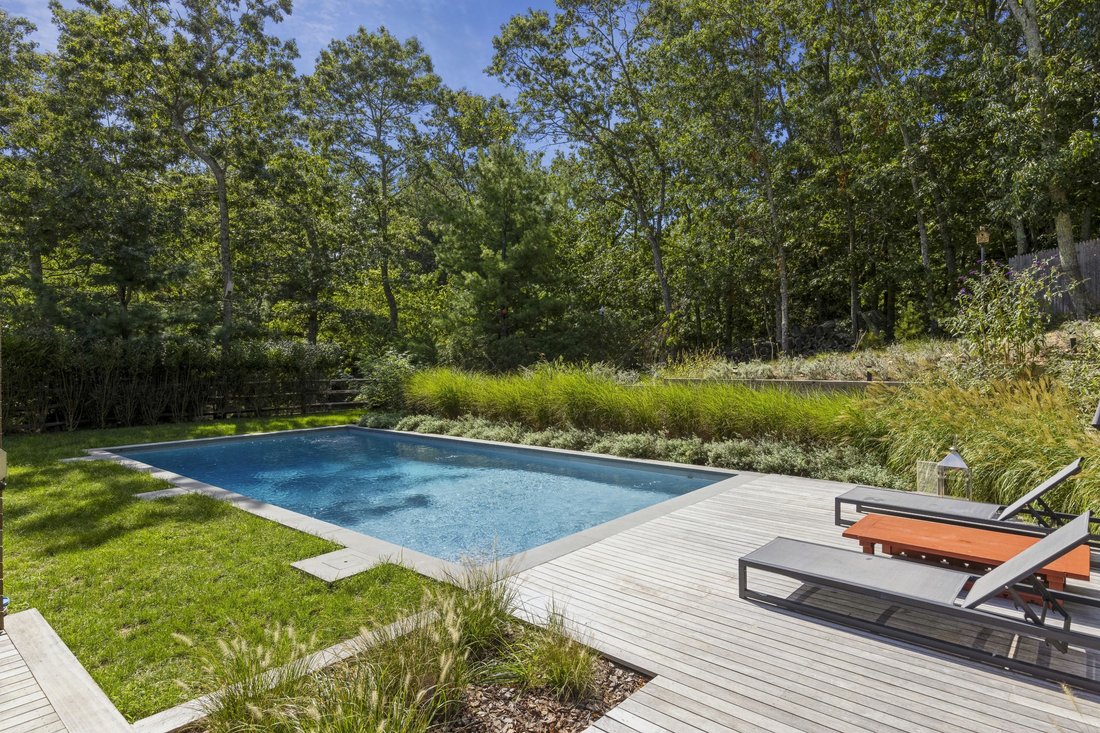 East Hampton, New York, United States 2 - 15879347