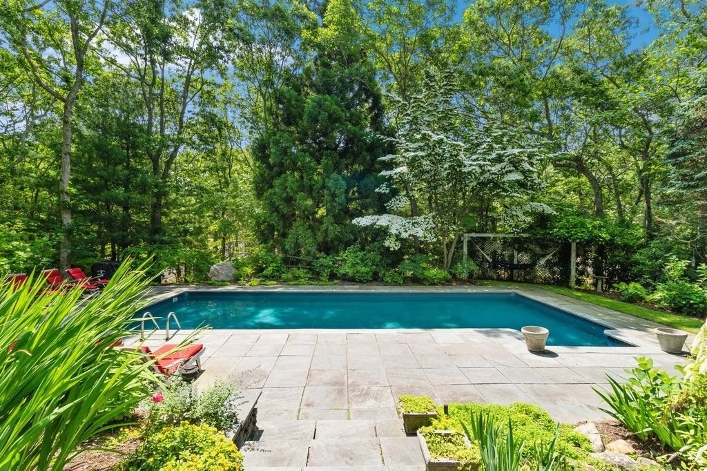 East Hampton, New York, United States 1 - 15878045