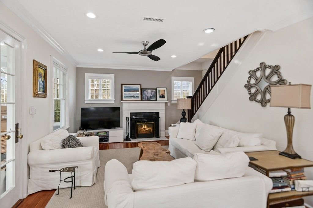 Hampton Bays, New York, United States 2 - 15878281