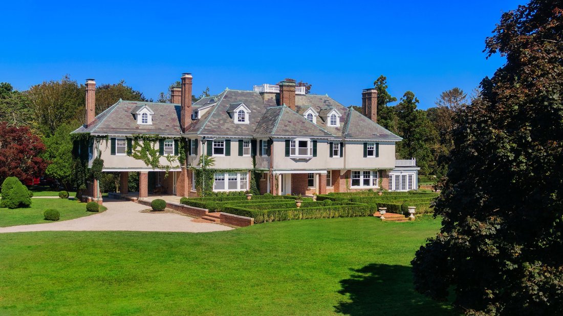 Quogue, New York, United States 2 - 15878194