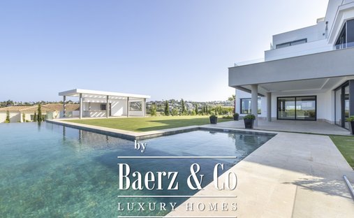 Villa in Sotogrande, San Roque, Andalusia 1