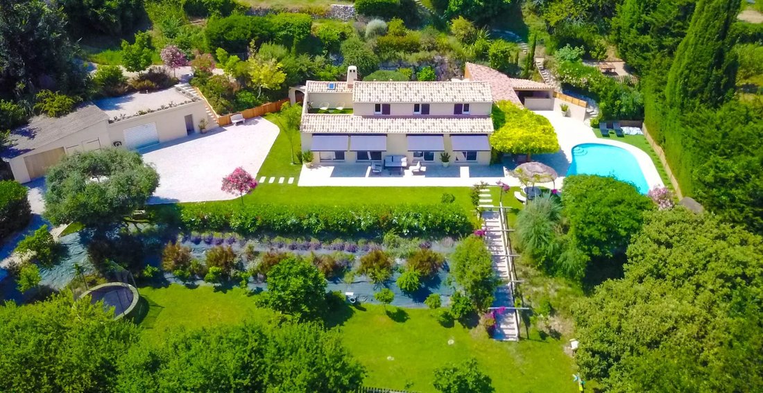 Villa in Sud, La Gaude, France 1 - 15875623