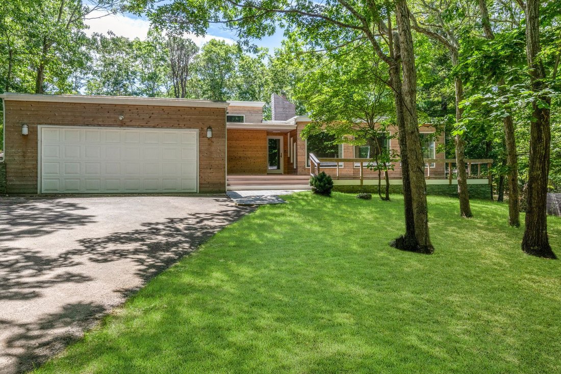 East Hampton, New York, United States 1 - 15879321