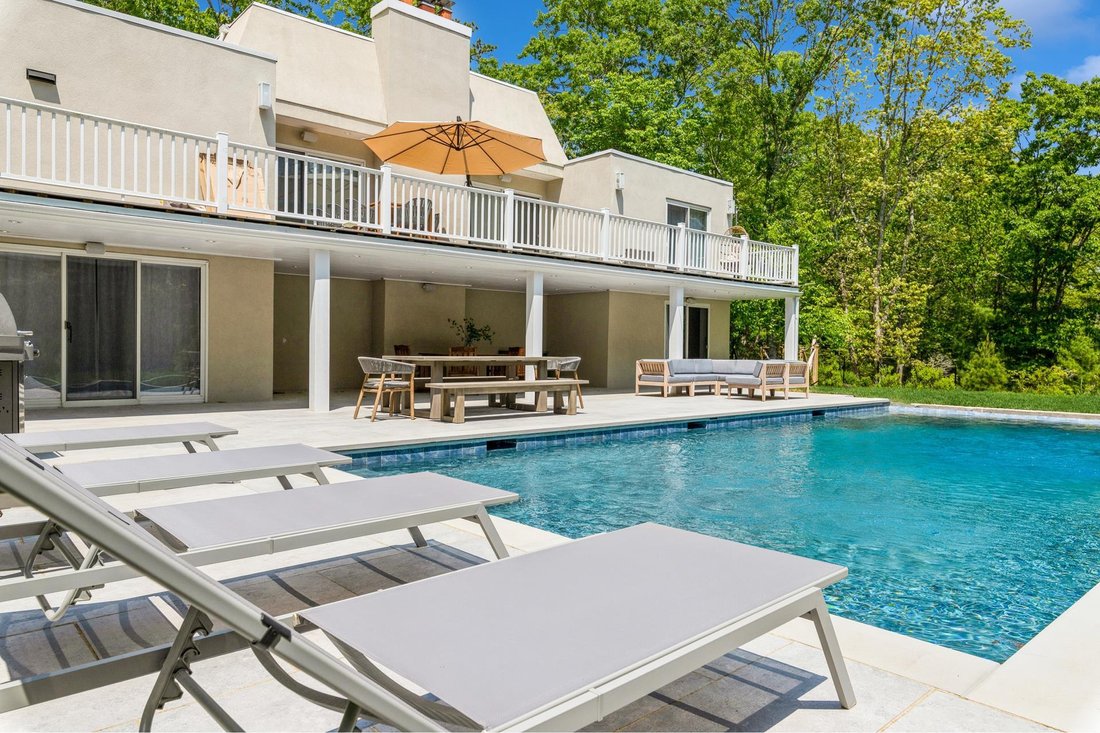 East Hampton, New York, United States 1 - 15879005