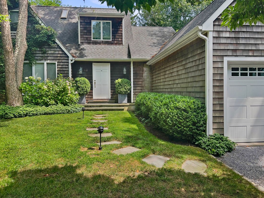 East Hampton, New York, United States 3 - 15878994