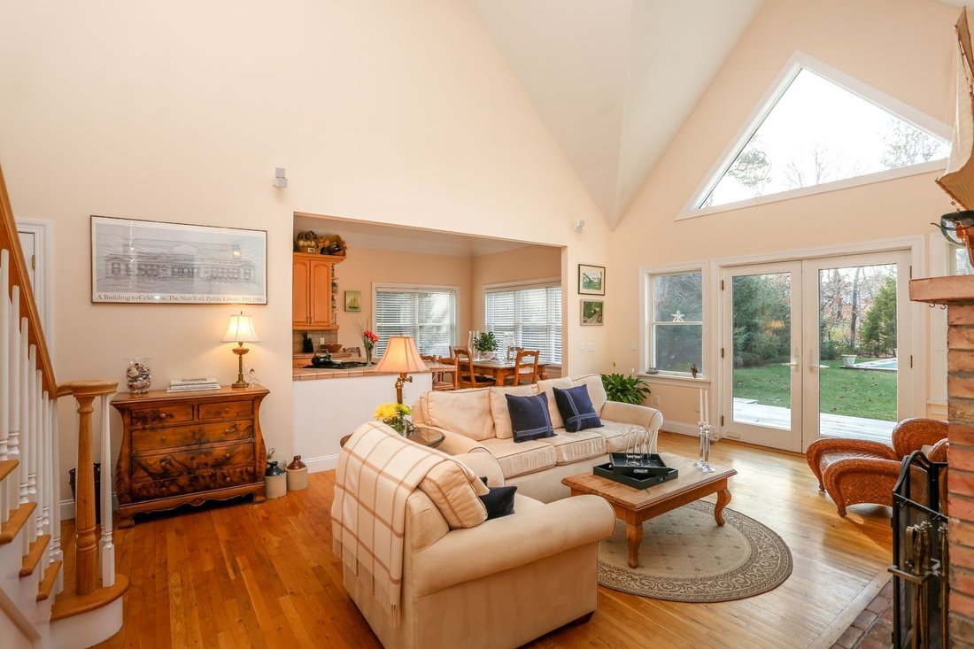 East Hampton, New York, United States 3 - 15879402