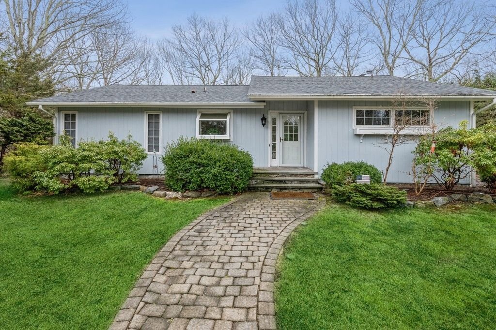 East Hampton, New York, United States 1 - 15879437
