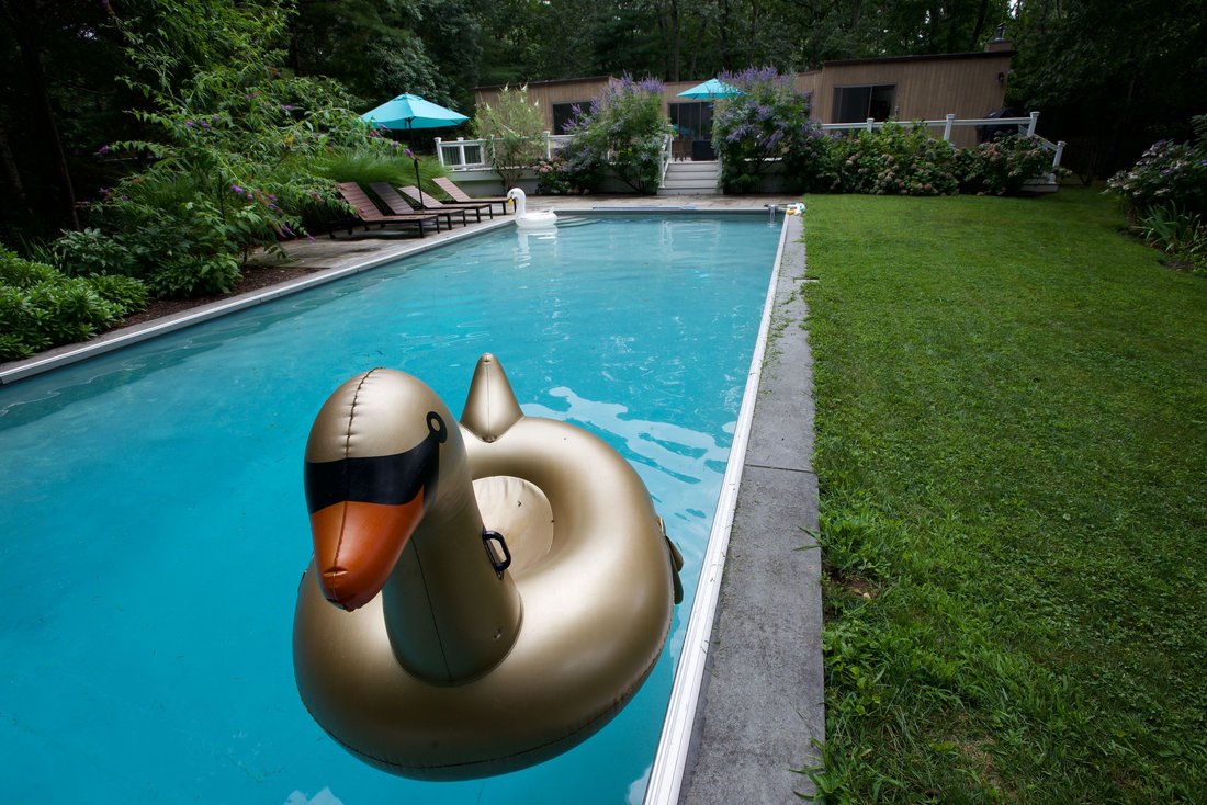 Springs, New York, United States 3 - 15878062