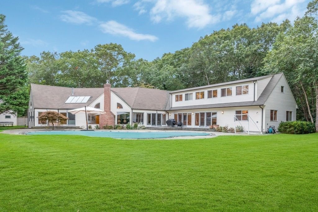 East Hampton, New York, United States 1 - 15879380