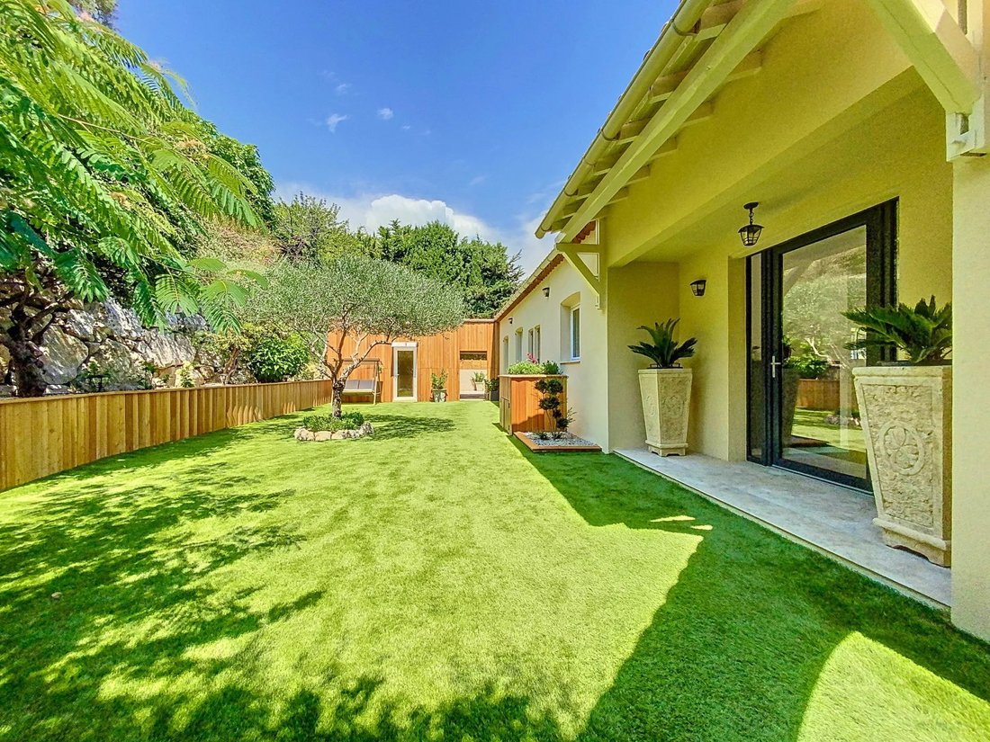 Villa in Sud, La Gaude, France 4 - 15875623
