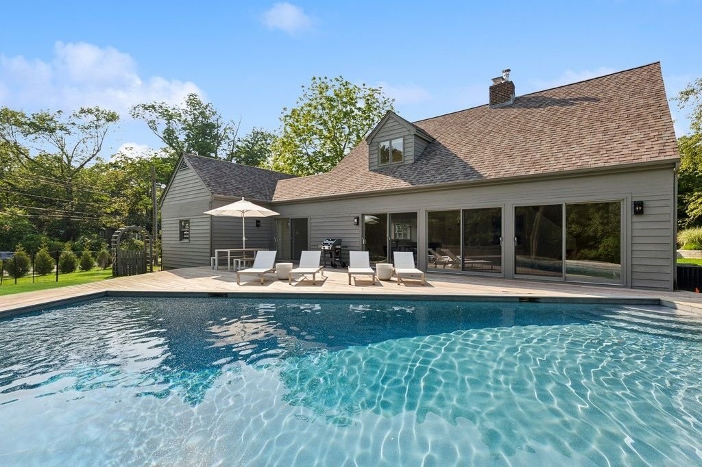 East Hampton, New York, United States 1 - 15879444