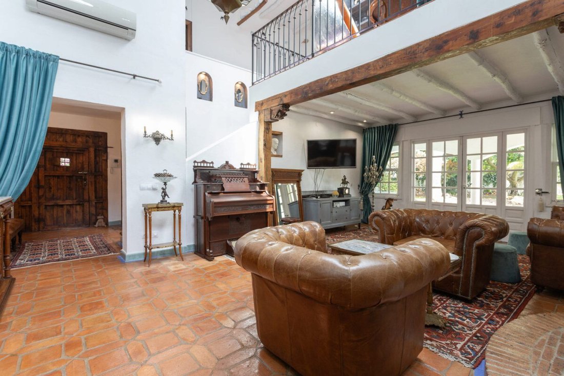 Villa in Guadalmina Baja, San Pedro de Alcantara, Spain 3 - 15875758