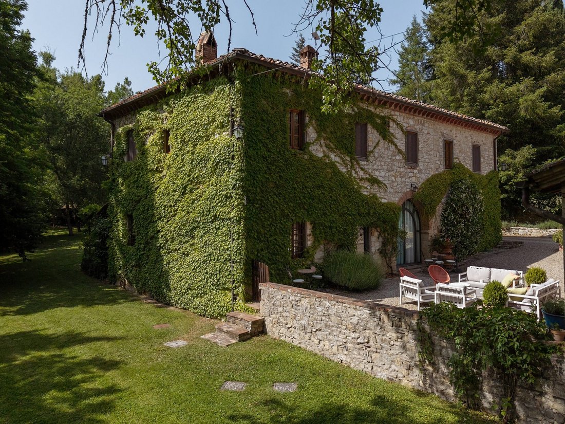 Villa in Gaiole in Chianti, Tuscany, Italy 1 - 15875267