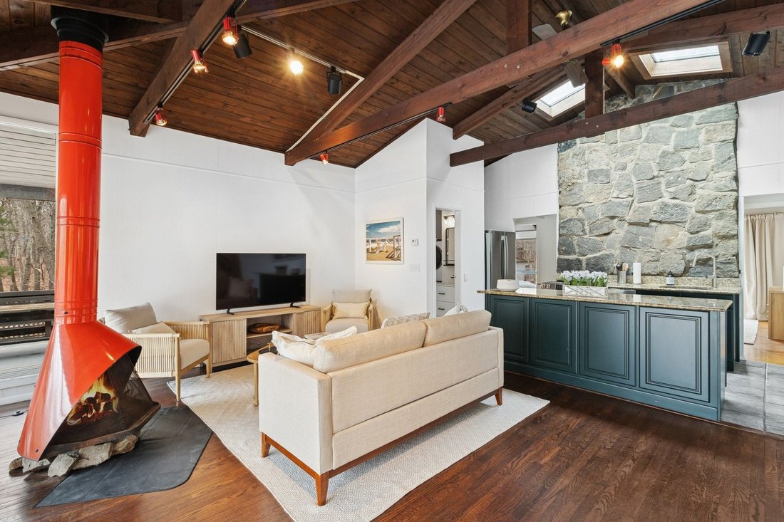 Sag Harbor, New York, United States 2 - 15878316