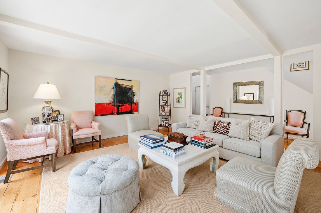 East Hampton, New York, United States 2 - 15879195