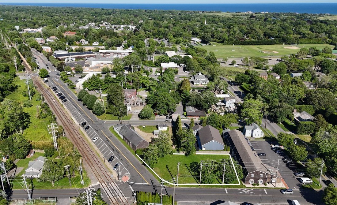 Land in East Hampton, New York, United States 1 - 15877854