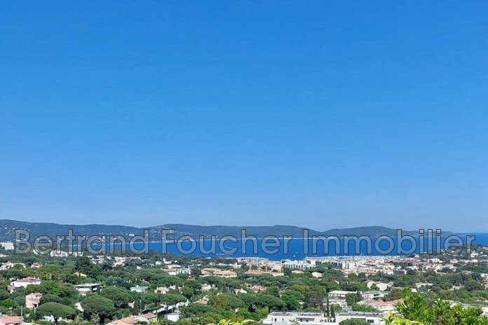 Villa in Cavalaire-sur-Mer, Provence-Alpes-Côte d'Azur, France 1 - 15866493