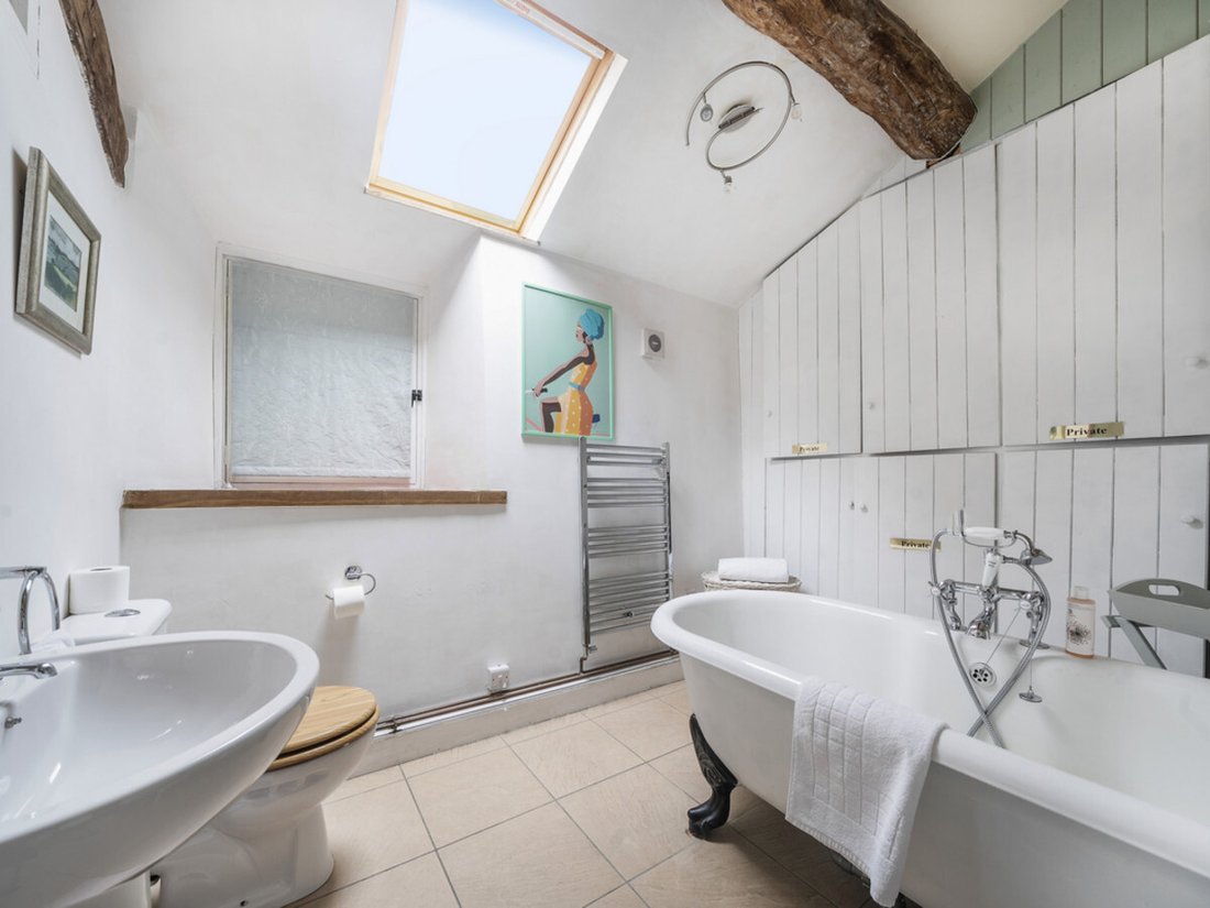House in Hirnant, Pen-y-Bont-Fawr, Wales 2 - 15877312