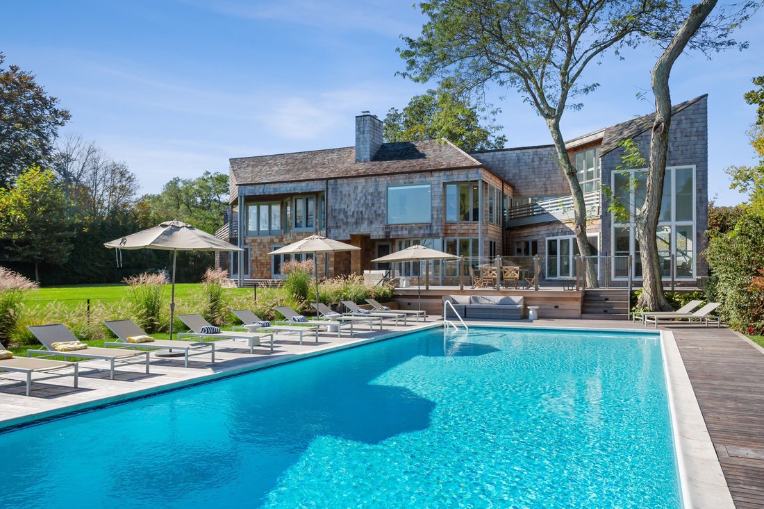 East Hampton, New York, United States 1 - 15879210