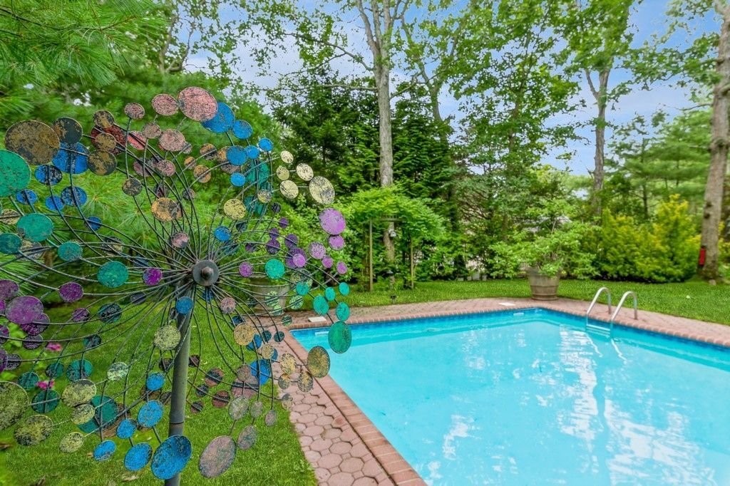 Springs, New York, United States 3 - 15879186