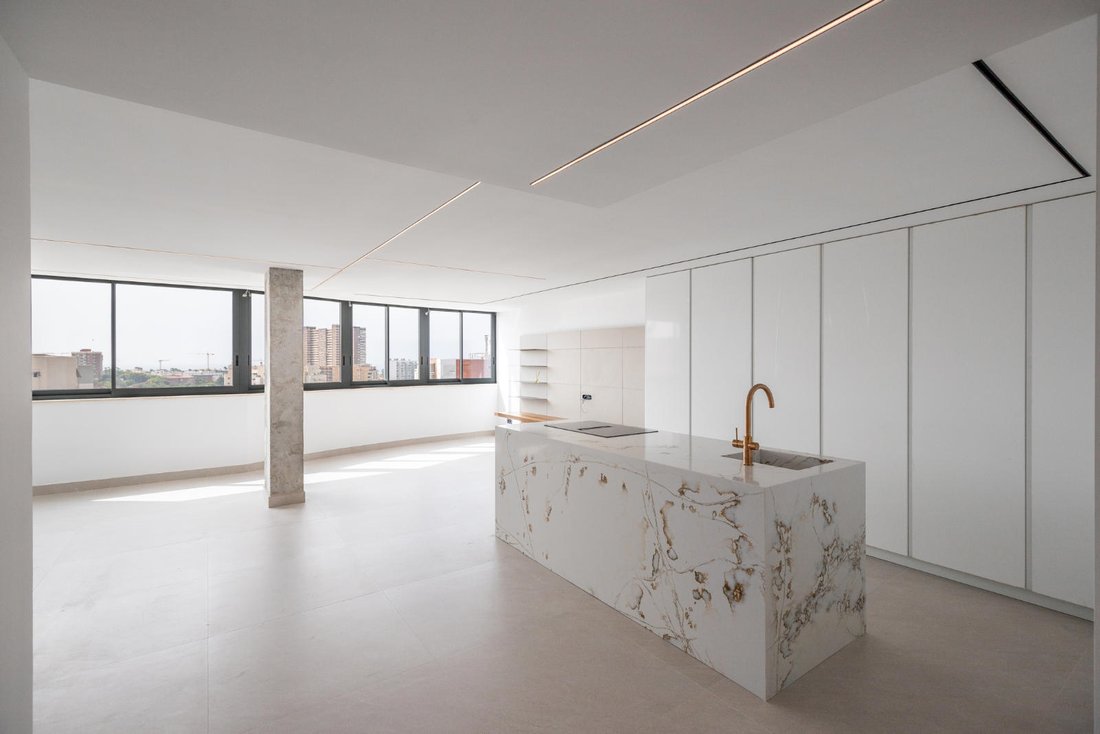 Penthouse in Alicante, Valencian Community, Spain 2 - 15876471