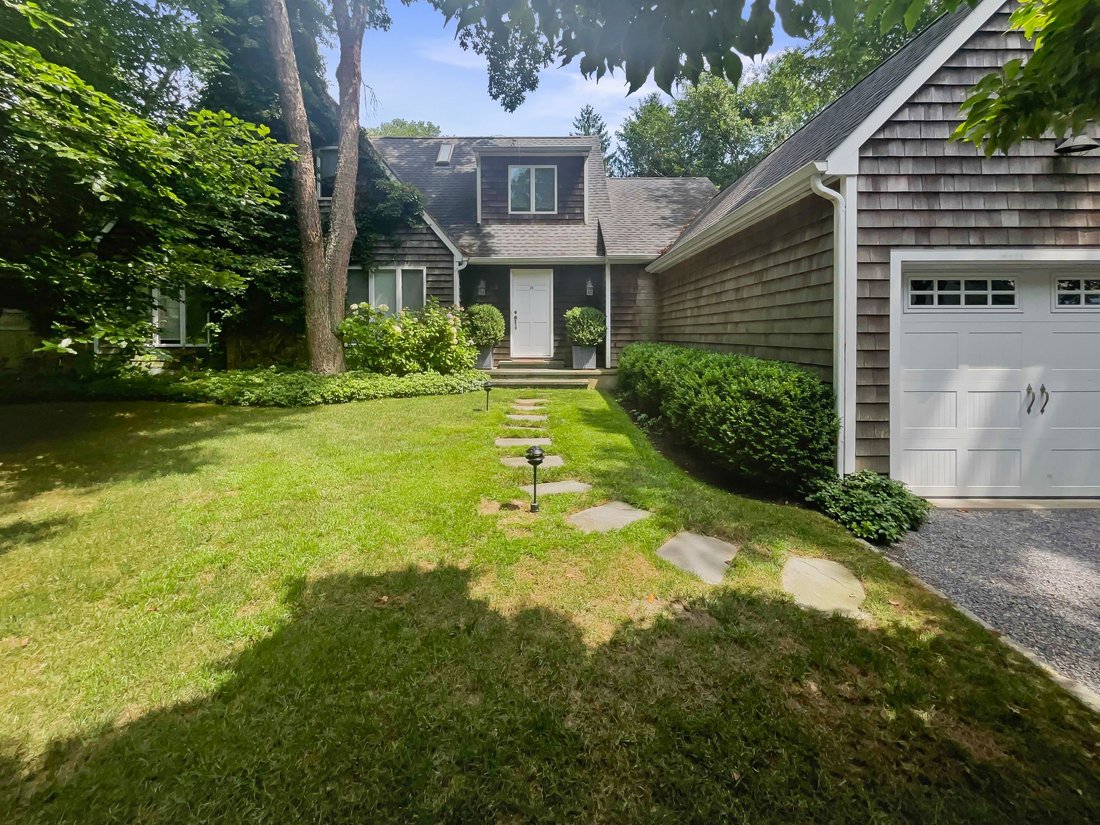East Hampton, New York, United States 2 - 15878994