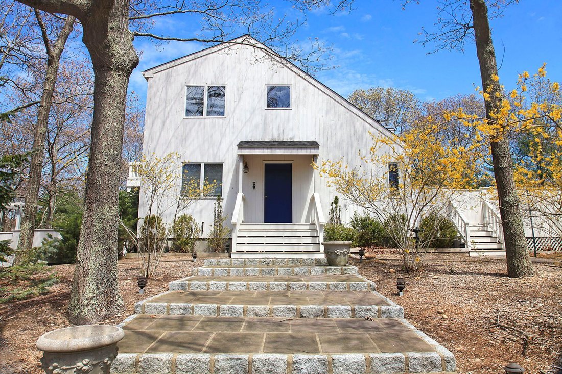 East Hampton, New York, United States 1 - 15879445