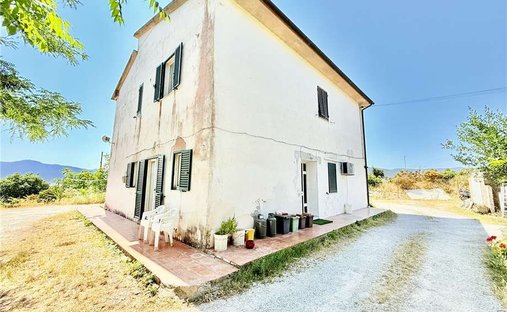 House in Portoferraio, Tuscany, Italy 1