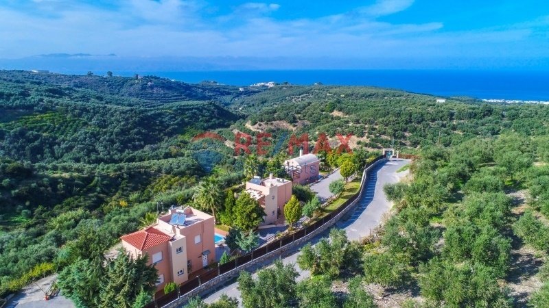 Villa in Platanias, Greece 2 - 15876302