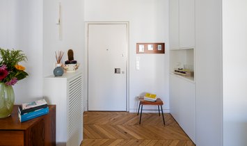 Apartment in Sunoikia Kolonakiou, 1st District of Athens, Athens 1