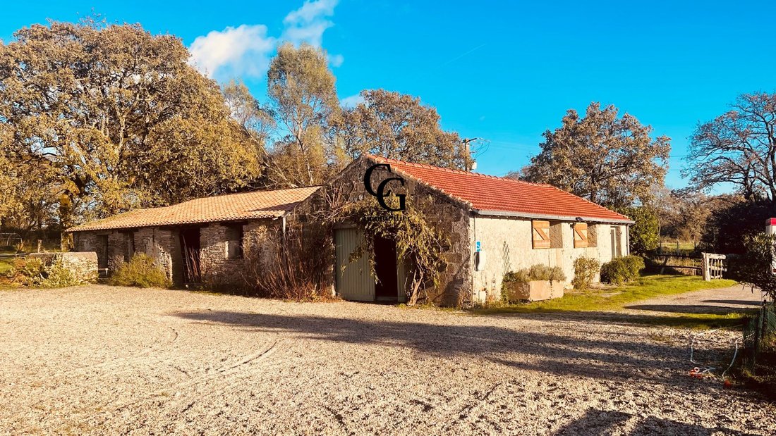 Farm Ranch in Les Moutiers-en-Retz, Pays de la Loire, France 3 - 15704509