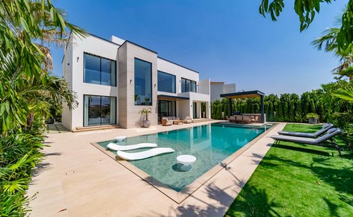 Villa in Jumeirah Islands / Juzur Jumeirah, Dubai, United Arab Emirates 1
