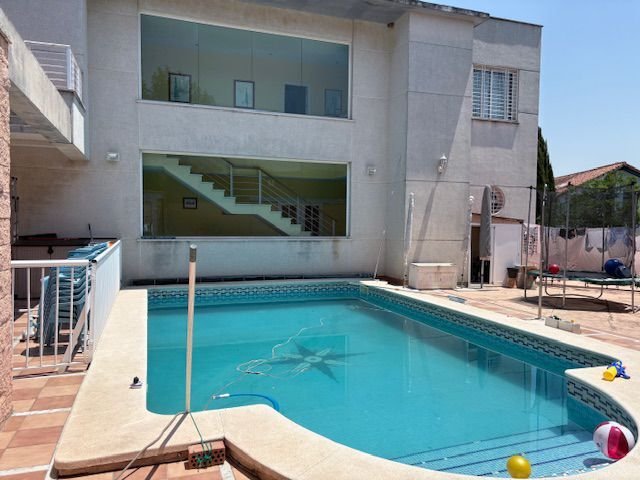 Chalet in Montequinto, Dos Hermanas, Spain 2 - 15881293