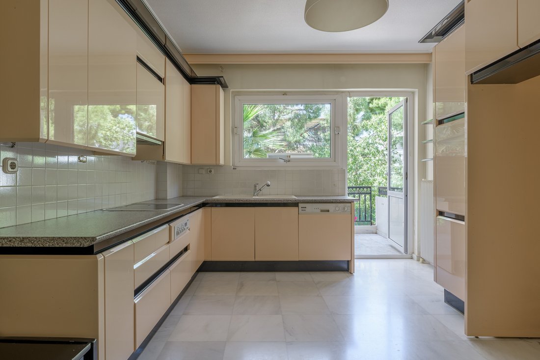 Apartment in Vouliagmeni, Attica, Greece 4 - 15881510