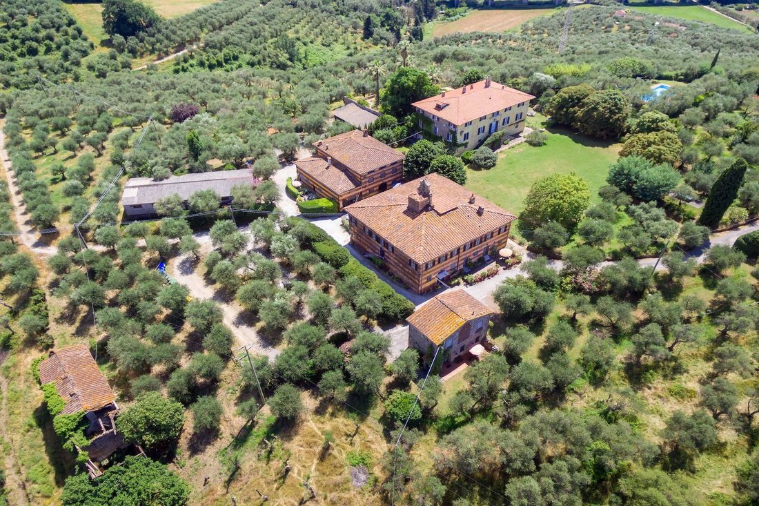 House in Pieve a Elici, Massarosa, Tuscany 1 - 15881495